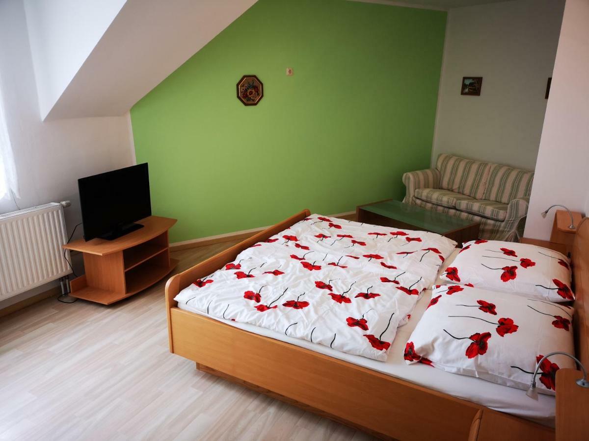 Gaestehaus Remde แอร์ฟวร์ท ภายนอก รูปภาพ